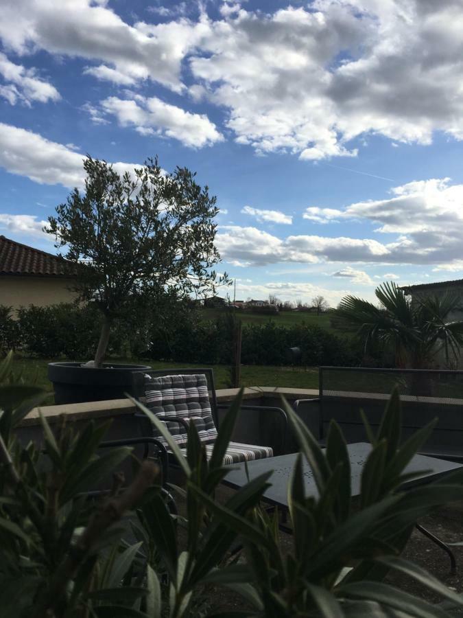Gite Les Combes Terrasse 01340 Etrez Bresse Vallons ภายนอก รูปภาพ